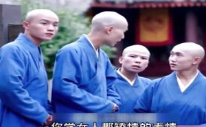 2015囧闻一箩筐第20期：武则天尼姑告急 男演员胸塞小苹果做替补