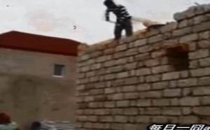 干活那个太苦逼了，马上就要到楼梯了 07