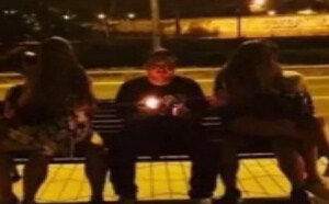 心碎 帅哥有什么你冲我来好吗 每日一囧 199