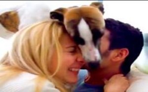 和女朋友秀恩爱亲热时被单身狗插足 萌星人de那些破事32