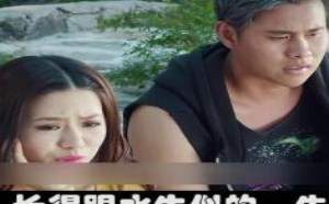 校花姐妹当众撕破脸只为争同一男友 唐唐说电影 校花姐妹当众撕破脸只为争同一男友 唐唐说电影