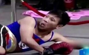 宋小宝赵博赵四一起出演的小品《拳击》