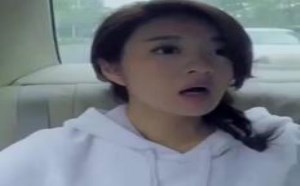 打车没钱咋整?美女又是装傻又能是卖萌, 司机也无奈