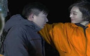 漫漫长夜女神主动帮男人解决生理需求 学校里的疯子139