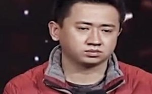 男室友无法忍受美女天天直播卖萌到半夜