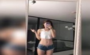 减肥成功了的小姨子，竟天天玩自拍分享瘦身秘诀